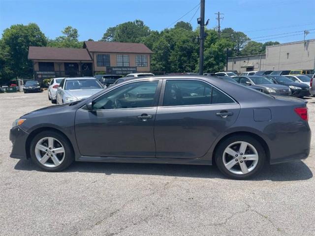 $6500 : 2014 Camry SE image 4