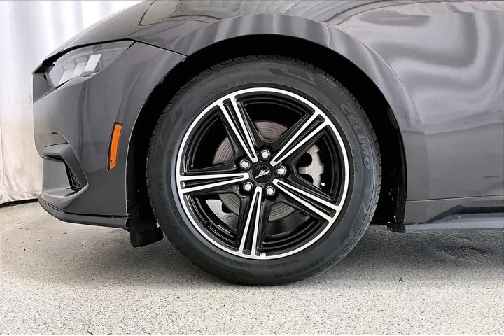 $26991 : Ford Mustang 2024 EcoBoost 2 image 6