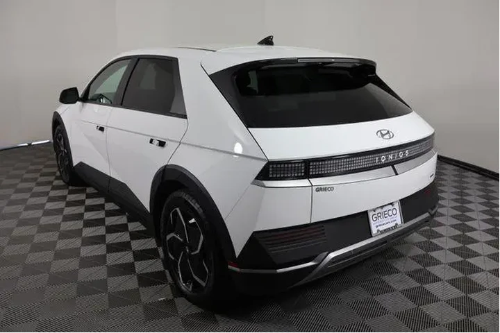 $21788 : Hyundai IONIQ 5 2022 AWD SEL image 6