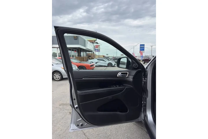 $15900 : 2015 Grand Cherokee Limited image 7