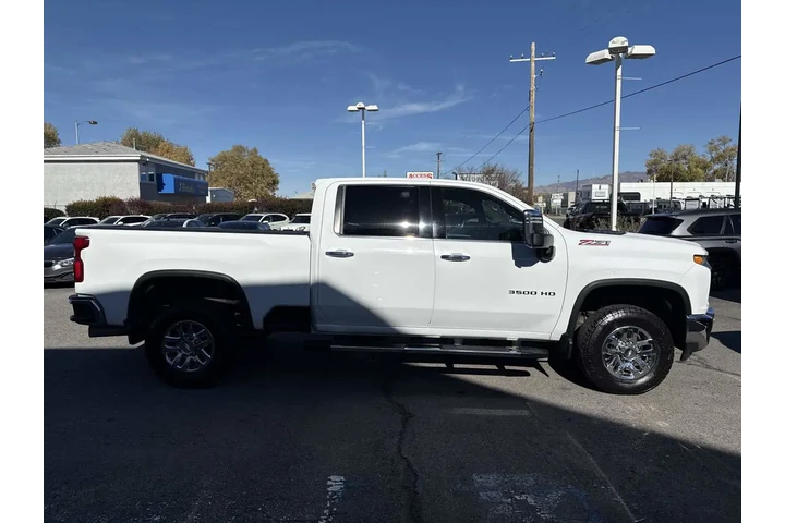 $47973 : 2021 Silverado 3500HD LTZ image 6