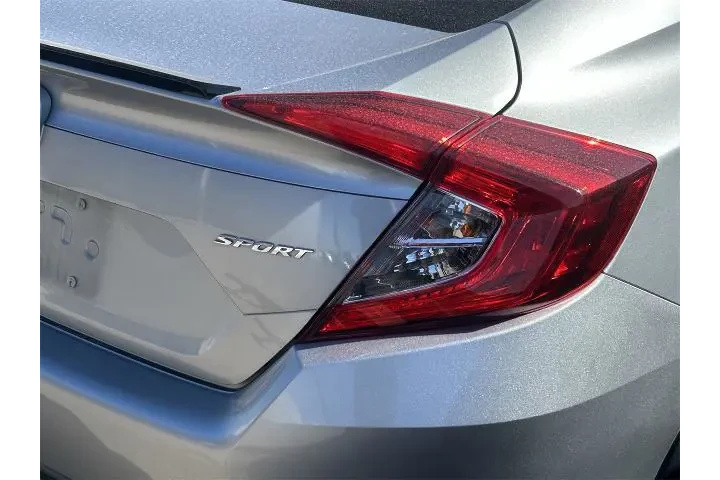 $19735 : Honda Civic 2019 Sport 4dr S image 5