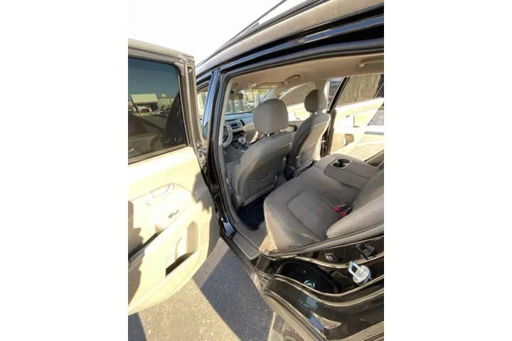 2012 Sportage image 8