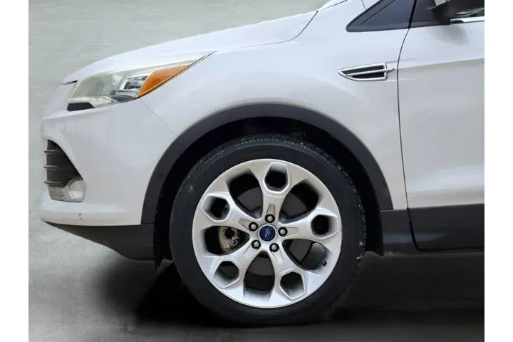 $13491 : Ford Escape 2013 Titanium 4d image 9