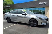 Hyundai ELANTRA 2023 SEL 4dr en Newark