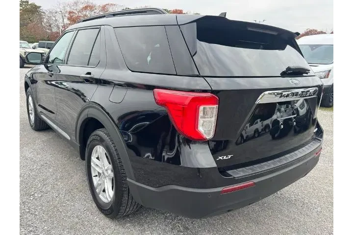 $30900 : Ford Explorer 2022 AWD XLT 4 image 4