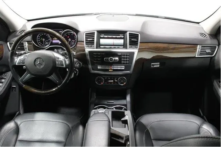 $15987 : Mercedes-Benz M-Class 2015 M image 2