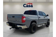 $29995 : Toyota Tundra 2018 4x4 SR5 4 thumbnail