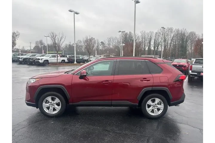 $21940 : Toyota RAV4 2020 XLE 4dr SUV image 4