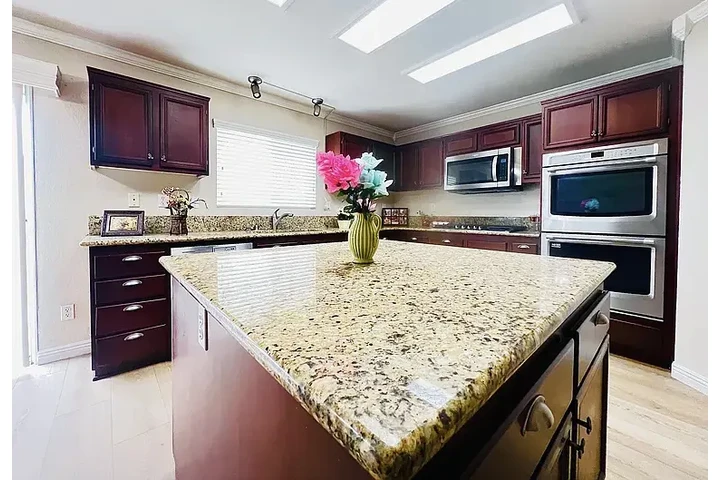 $2450 : HOME FOR RENT IN RIVERSIDE CA image 6