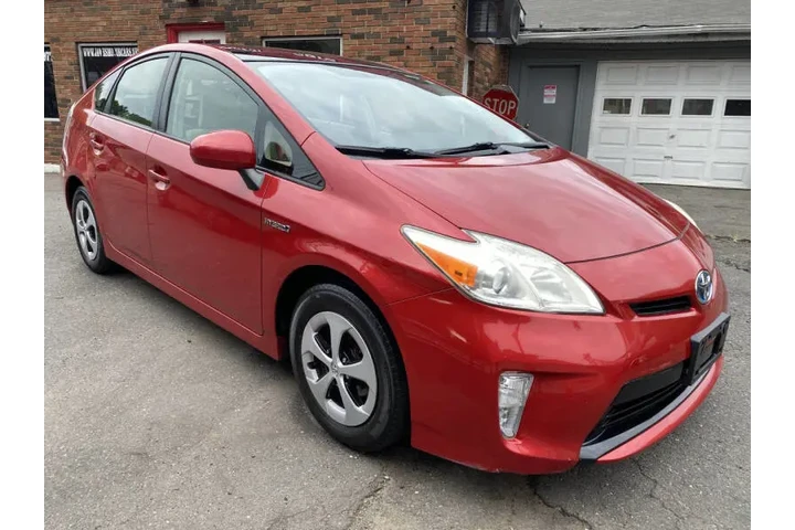 $6499 : 2013 Prius Four image 4