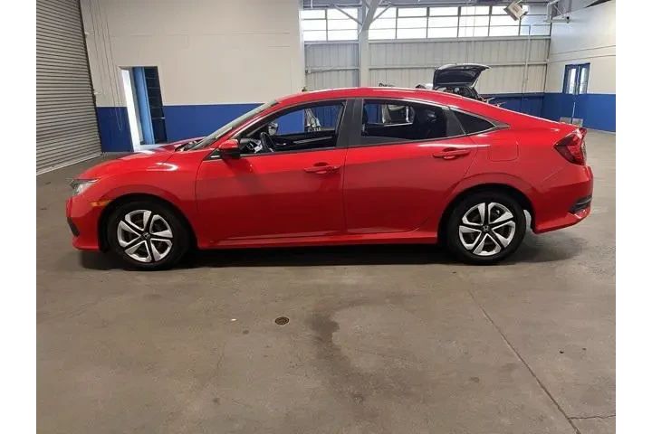 $15981 : Honda Civic 2016 LX 4dr Seda image 6