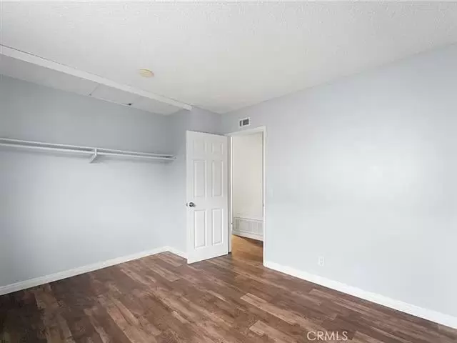 $1300 : Discover delightful home image 2