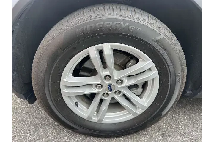 $35990 : Ford Explorer 2024 AWD XLT 4 image 6