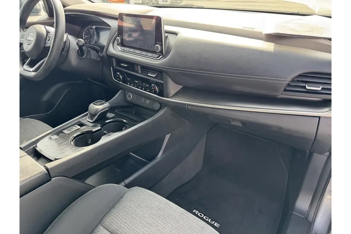 $16650 : Nissan Rogue 2023 SV 4dr Cro image 5