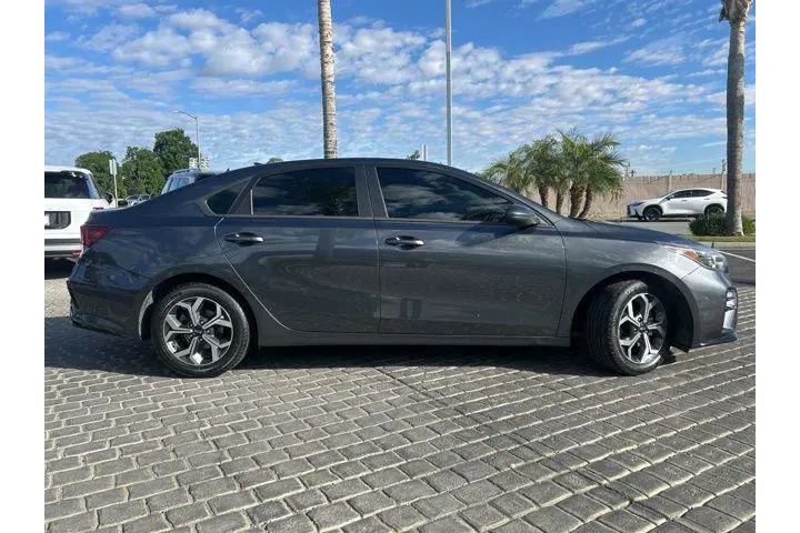 $12995 : Kia Forte 2021 image 5