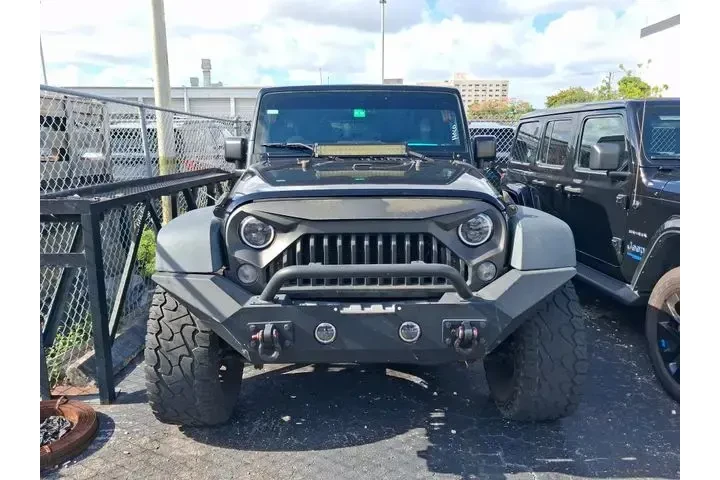 $11990 : Jeep Wrangler Unlimited 2015 image 3