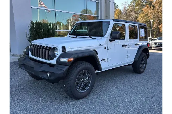 $32400 : Jeep Wrangler 2024 4x4 Sport image 2