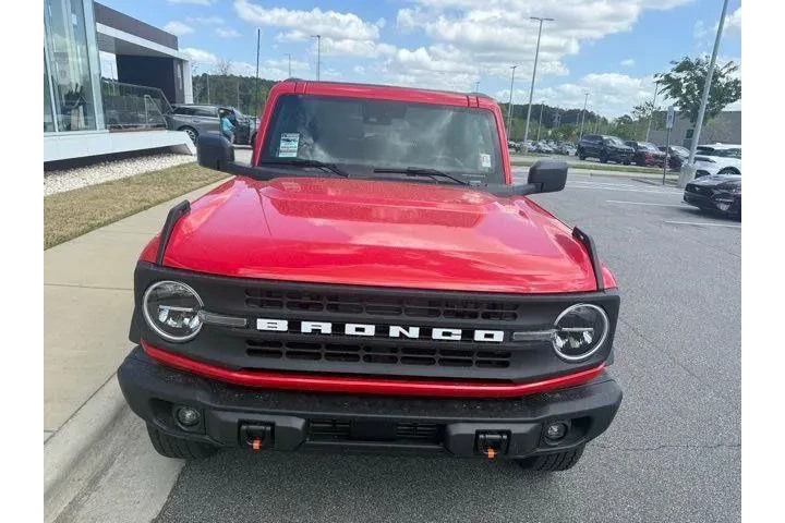 $38499 : Ford Bronco 2023 4x4 Base 2d image 3