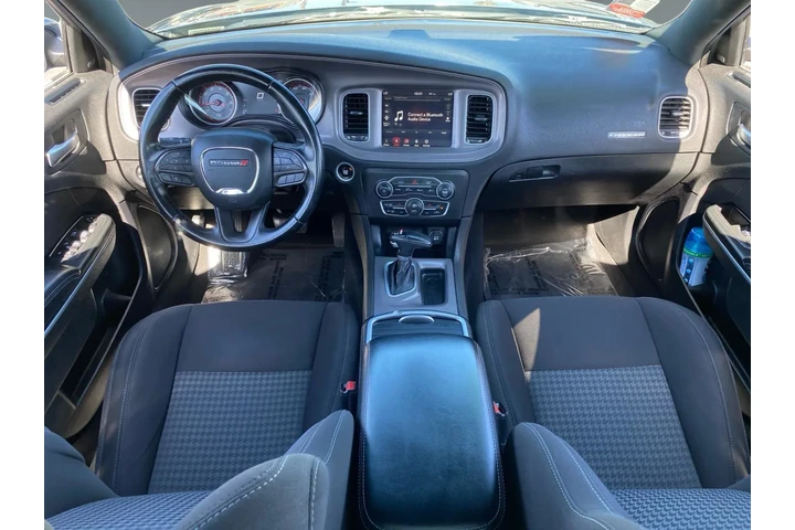 $31804 : Dodge Charger 2023 GT 4dr Se image 10