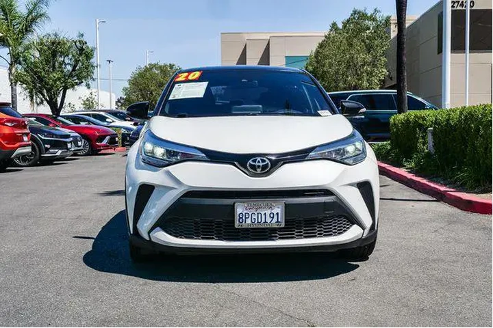 $17500 : Toyota C-HR 2020 XLE 4dr Cro image 2