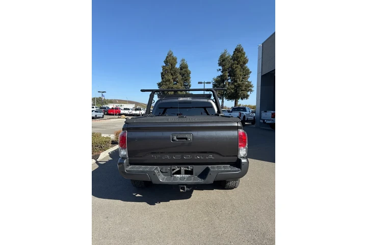 $29950 : Toyota Tacoma 2017 4x4 Limit image 6