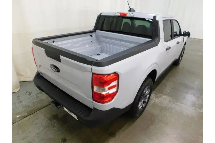 $33735 : Ford Maverick 2025 AWD XLT 4 image 2