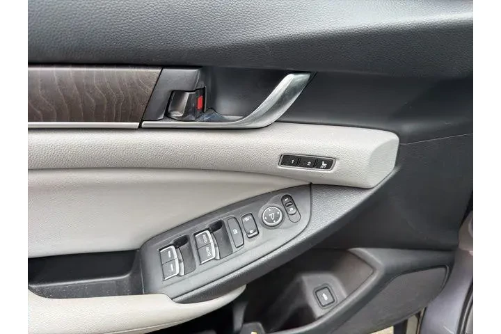 $22992 : Honda Accord Hybrid 2018 EX- image 6