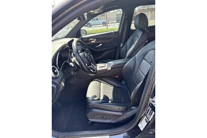 $23640 : Mercedes-Benz GLC 2021 GLC 3 image 5