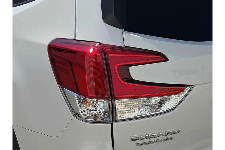 $26998 : Subaru Forester 2023 AWD Pre image 10