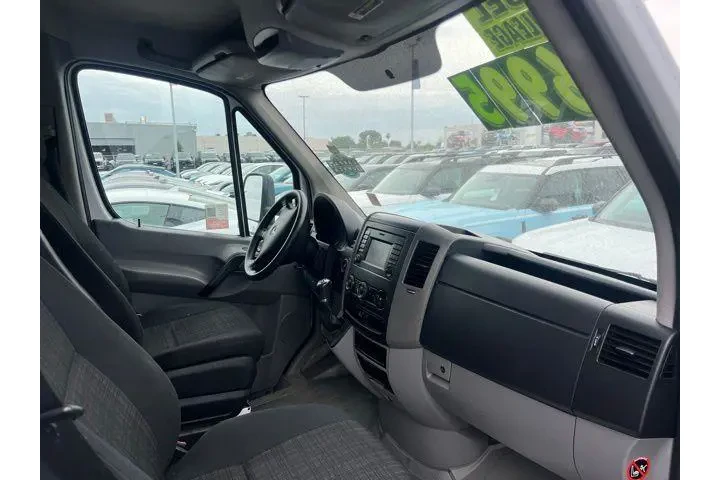 $27988 : Mercedes-Benz Sprinter 2016 image 6