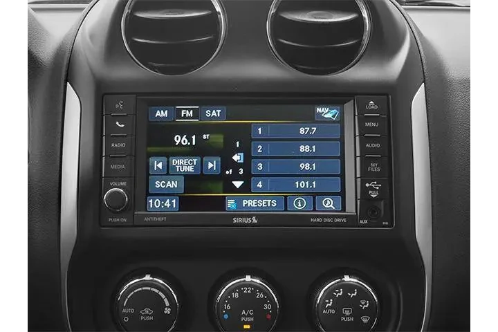 2014 Compass Latitude image 10