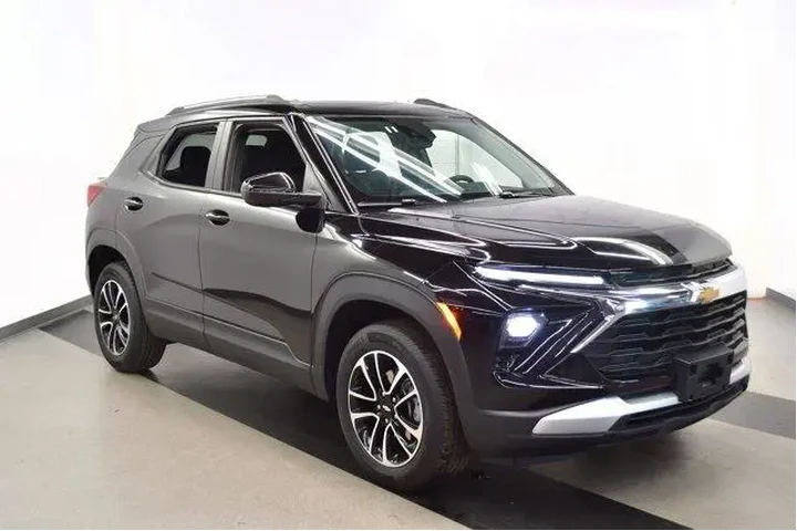 $23494 : Chevrolet Trailblazer 2025 4 image 2