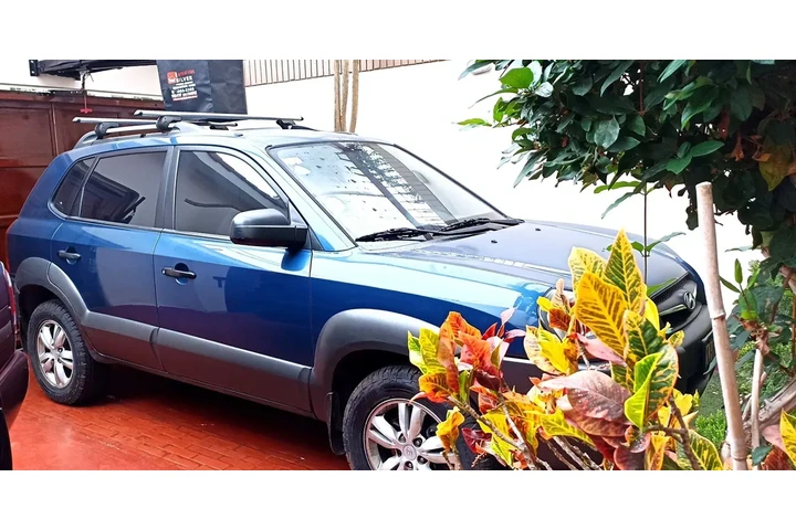 $8900 : Hyundai Tucson IMPECABLE! image 1