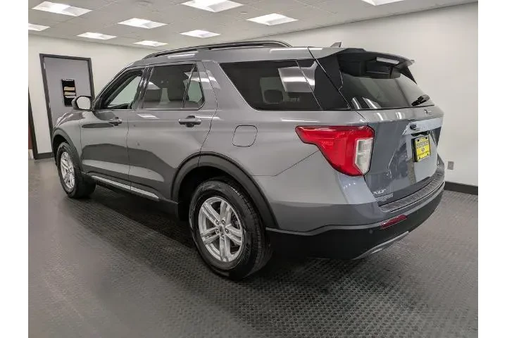 $30900 : Ford Explorer 2022 AWD XLT 4 image 6