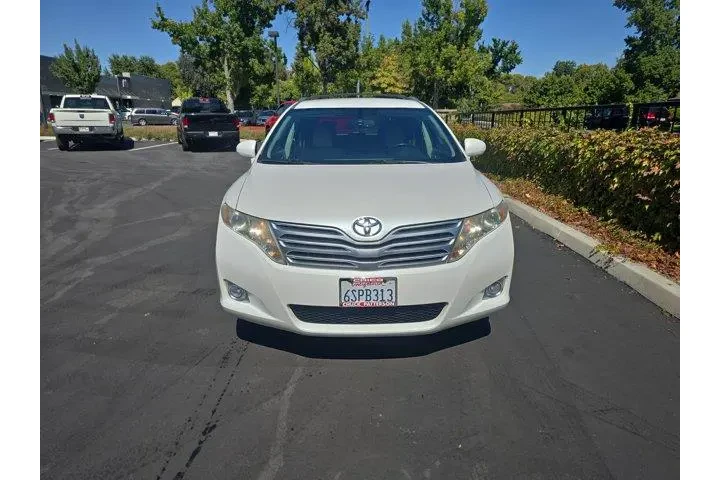 $10995 : Toyota Venza 2011 FWD V6 4dr image 2