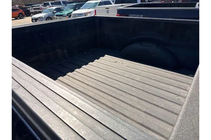 $20952 : Ford F-150 2018 4x4 Lariat 4 image 7