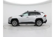 $29998 : Toyota RAV4 2022 AWD XLE Pre thumbnail