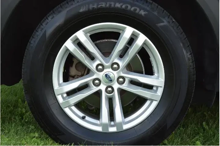 $27934 : Ford Explorer 2021 AWD XLT 4 image 10