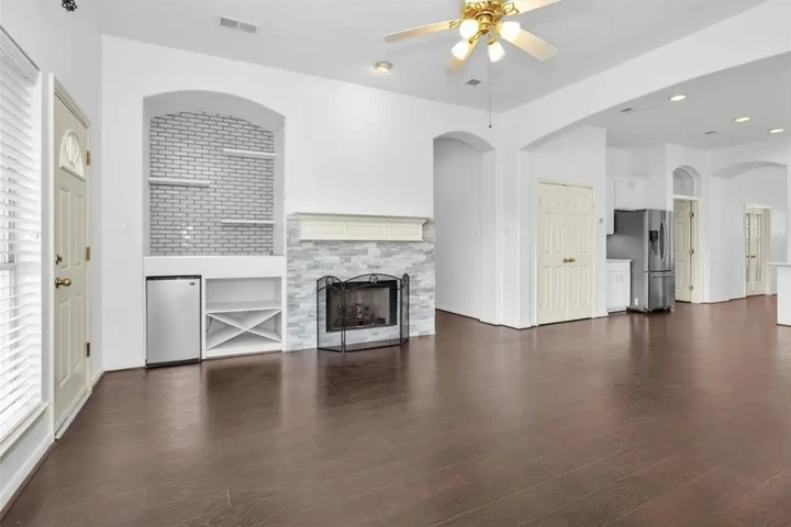 $2250 : Hermosa Casa en Spring TX image 6