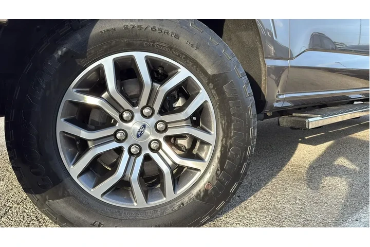 $37402 : Ford F-150 2022 4x4 Lariat 4 image 9