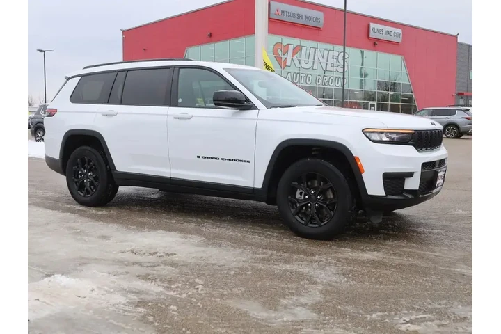 $29990 : Jeep Grand Cherokee L 2024 4 image 2