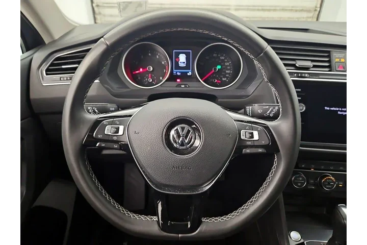 $16998 : Volkswagen Tiguan 2021 SE 4d image 10