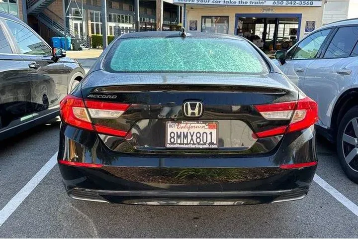 $21991 : Honda Accord 2019 LX 4dr Sed image 6