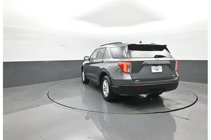 $31885 : Ford Explorer 2022 AWD XLT 4 image 5