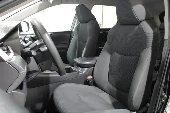 $29698 : Toyota RAV4 2024 AWD LE 4dr image 5