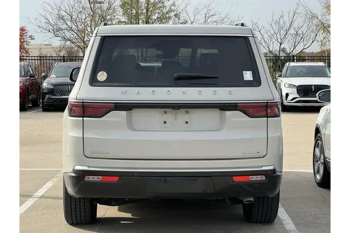 $35999 : Jeep Wagoneer 2022 4x4 Serie image 5