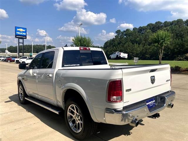 $29800 : 2018 RAM 1500 Laramie Crew Ca image 7