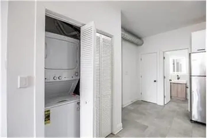 $2295 : Rental property with 1 bedro image 5