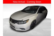 $11772 : Nissan Altima 2017 2.5 SR 4d thumbnail